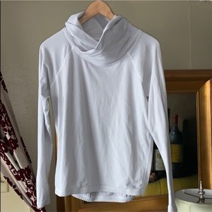 Lululemon women pullover size 6